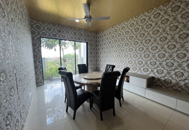 Duta Villa, Setia Alam