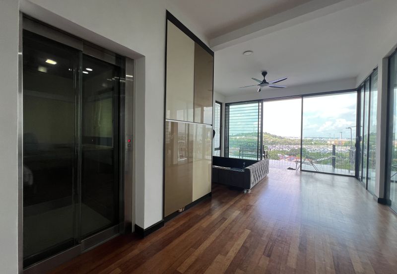 Duta Villa, Setia Alam