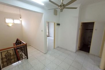 Melaka FREEHOLD Double Storey Terrace Taman Duyong Permai Semabok Bukit Katil Town 