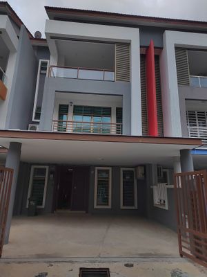 Kota syahbandar /Kota laksamana 3 Storey Terrace 24x70 non bumi Airbnb