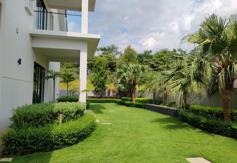 One Krubong Lake Garden