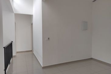 TAMAN ENGGANG (GANGSA HEIGHTS)