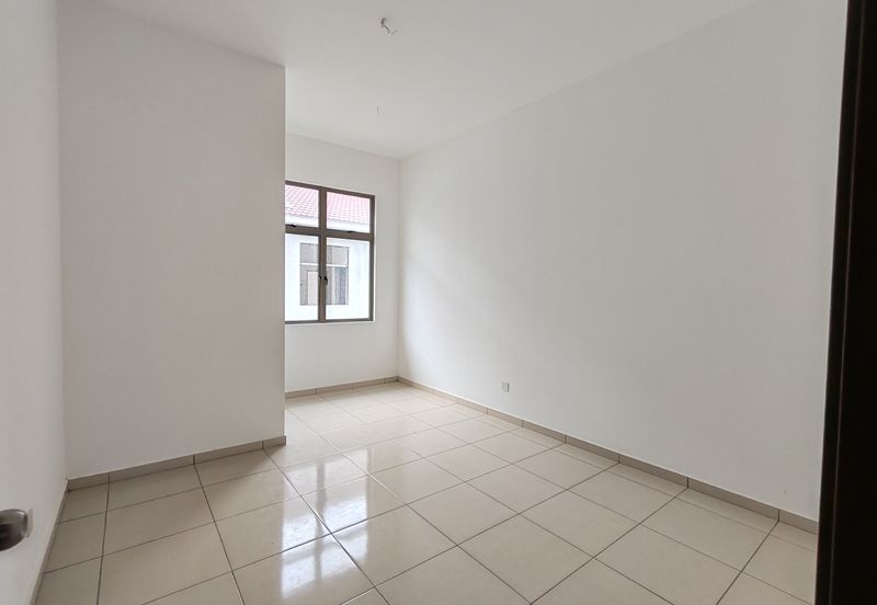 Taman Bukit Katil Damai & Taman Saujana Tehel Freehold 22x70/20x70 Double Storey Terrace non bumi for sell 