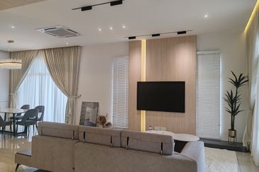 Taman Bukit Katil Damai / Taman Saujana Tehel Freehold 22x70/20x70 Double Storey Terrace non bumi for sell 