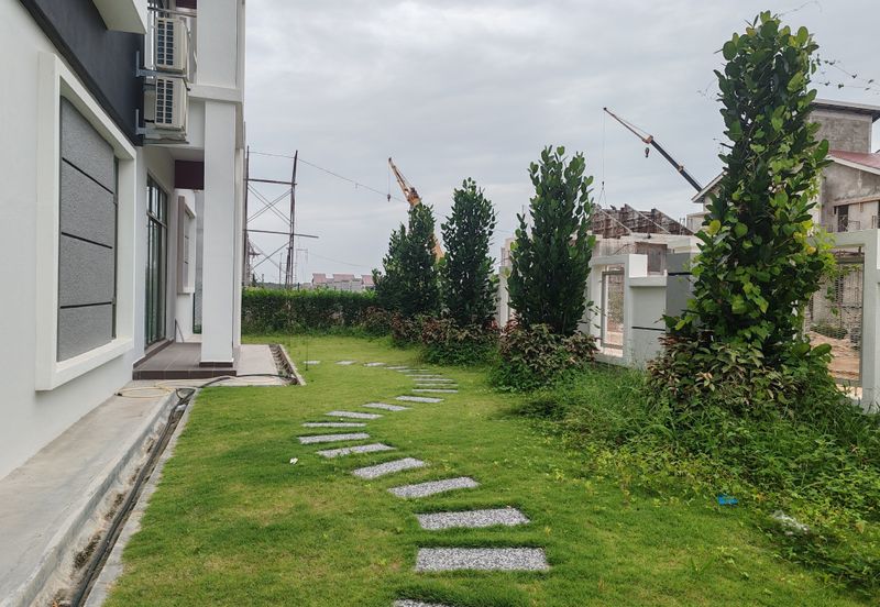 Taman Bukit Katil Damai / Taman Saujana Tehel Freehold 22x70/20x70 Double Storey Terrace non bumi for sell 