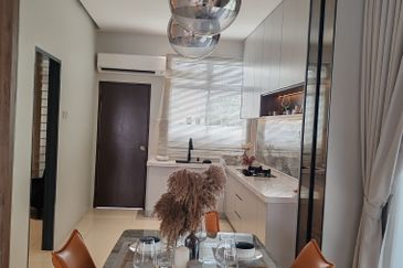 BANDAR JASIN BISTARI