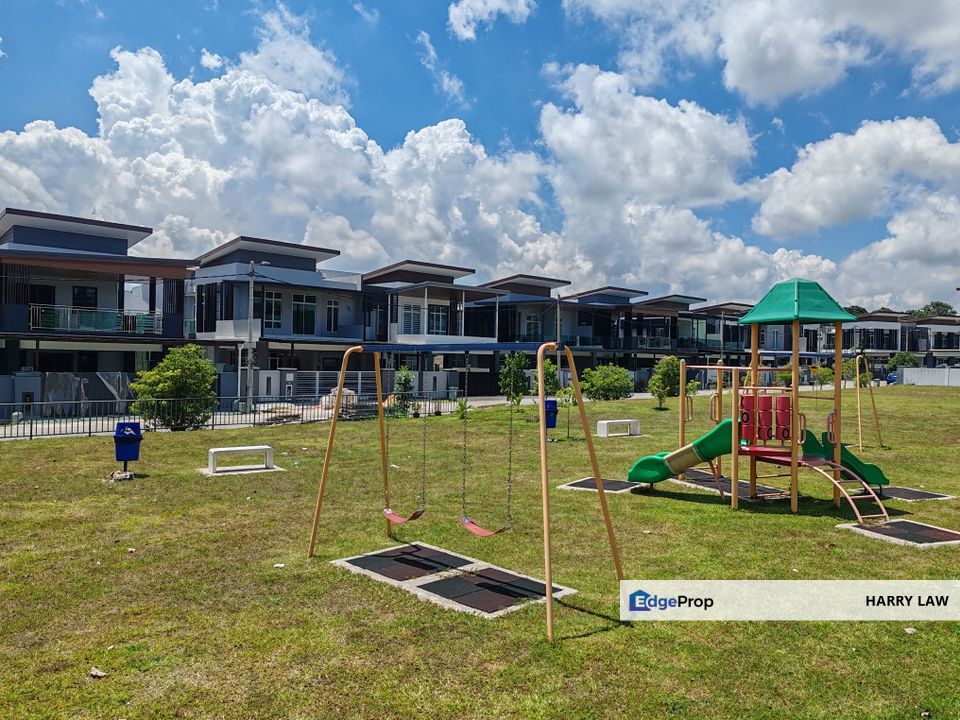 Batu Berendam Taman Infinity Gangsa Impian Taman Enggang 40x80 Double Storey Semi D Freehold Non Bumi Ori Bare unit for sell, Melaka, Batu Berendam