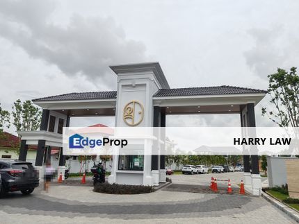 Town Area Taman Bachang Baru Area 3 Storey Terrace /Semi D/ Bungalow non bumi gated guarded for sell, Melaka, 