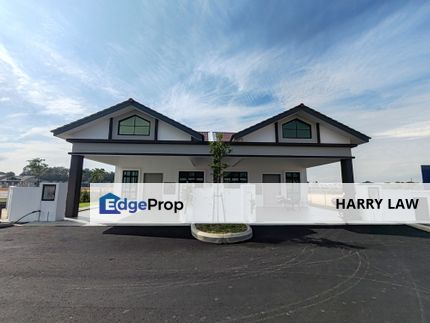 35x70 Ayer Keroh / Anjung Gapam Single Storey Cluster Non Bumi gated guarded swimming pool , Melaka, Ayer Keroh