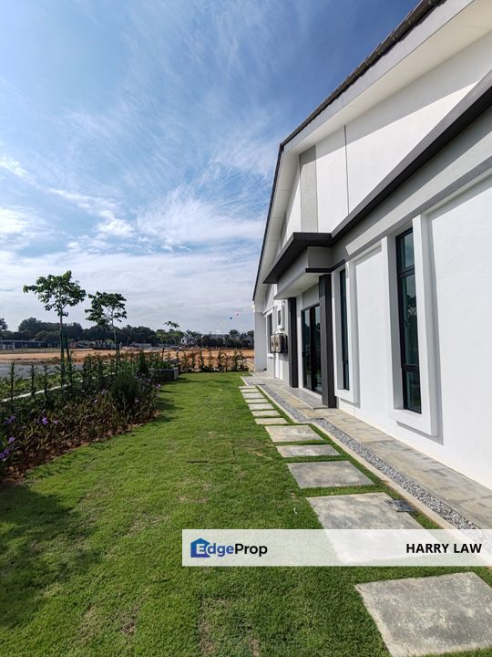 35x70 Ayer Keroh / Anjung Gapam Single Storey Cluster Non Bumi gated guarded swimming pool , Melaka, Ayer Keroh