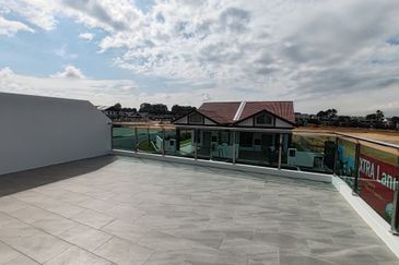 TIARA MELAKA GOLF & COUNTRY CLUB (VILLE