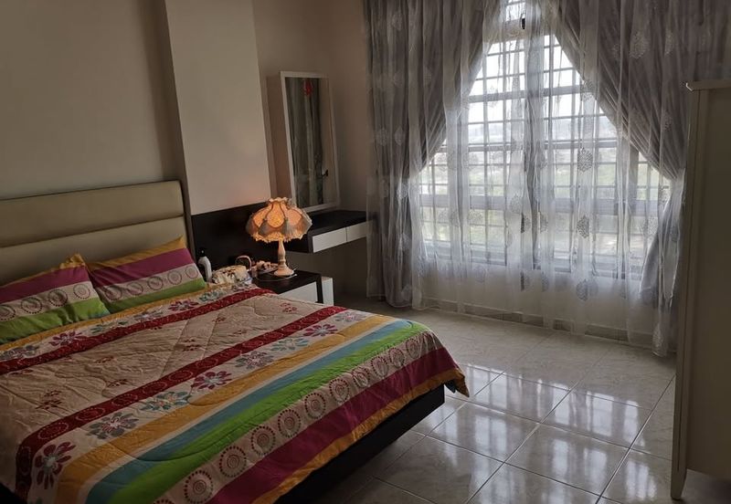 CHENG HEIGHTS CONDOMINIUM