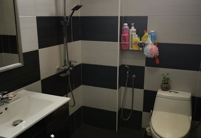 CHENG HEIGHTS CONDOMINIUM