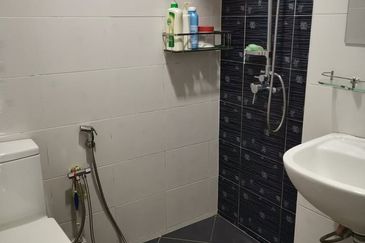 CHENG HEIGHTS CONDOMINIUM