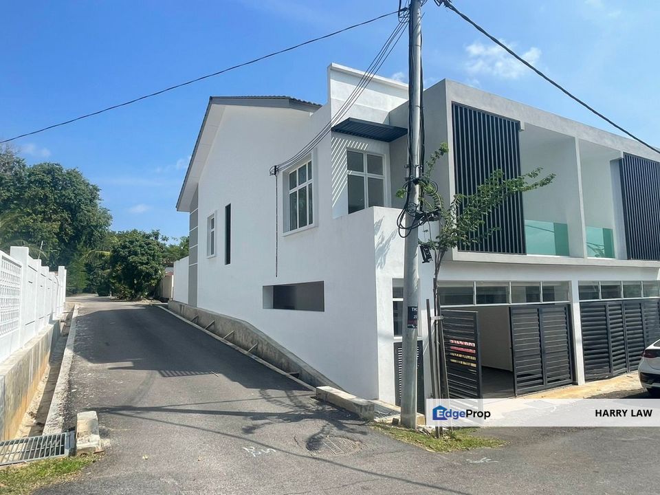 bukit Katil & Taman Ayer Keroh Height 22x70 1.5 Storey Terrace End Lot Non Bumi for sell, Melaka, Melaka Tengah