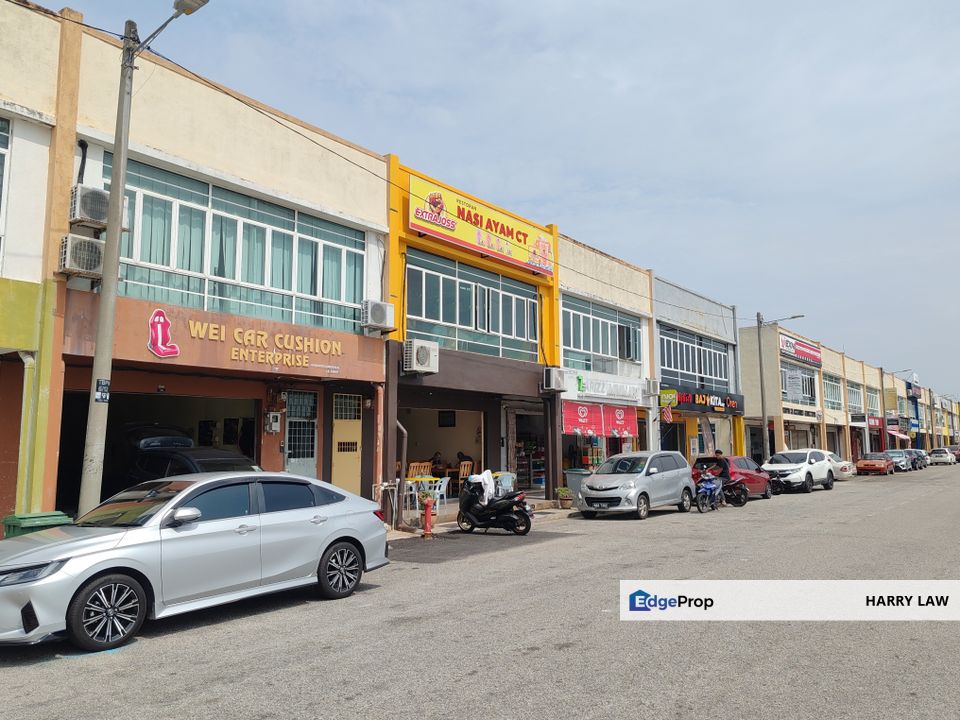 Bukit Piatu / Semabuk 30x70 Double Storey Shop Lot End Lot Non Bumi Below Bank Value RM138K, Melaka, Melaka Tengah
