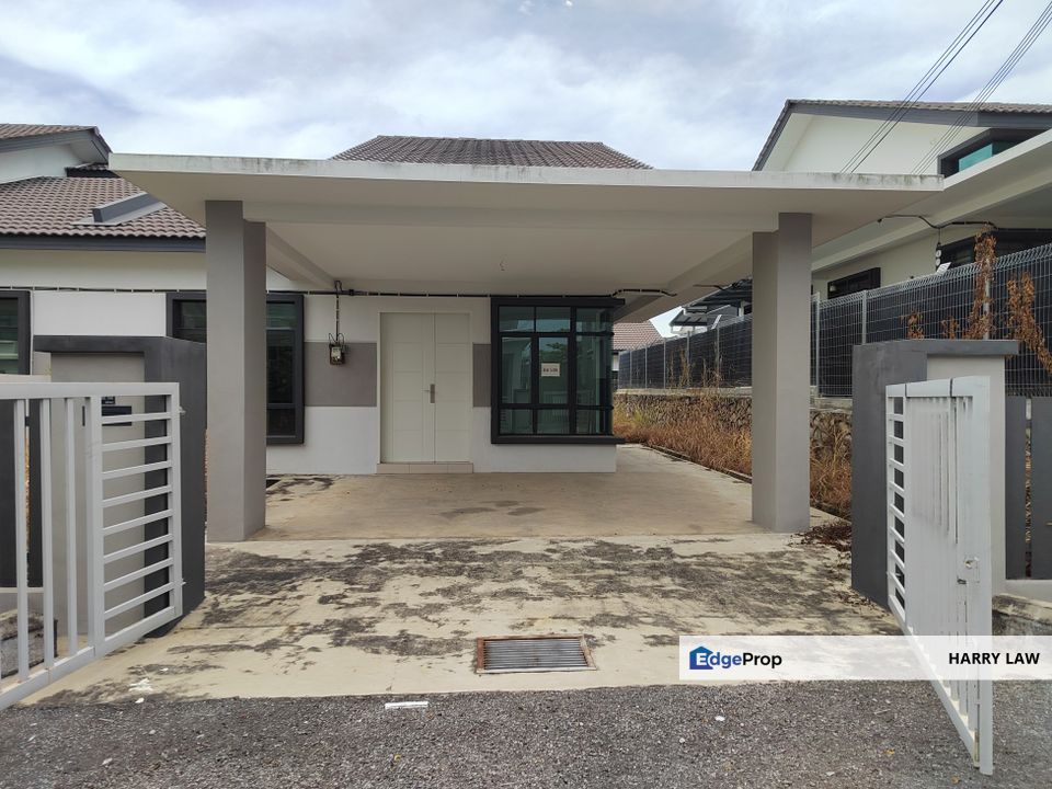 36x80 Taman nuri taman Vista Belimbing Freehold Semi D Non Bumi 10 Minutes Batu Berendam Ayer Keroh, Melaka, Durian Tunggal