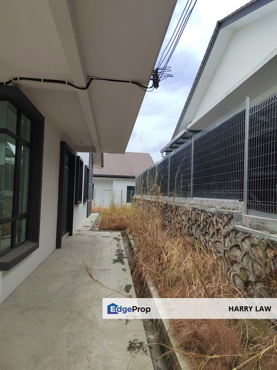 36x80 Taman nuri taman Vista Belimbing Freehold Semi D Non Bumi 10 Minutes Batu Berendam Ayer Keroh, Melaka, Durian Tunggal