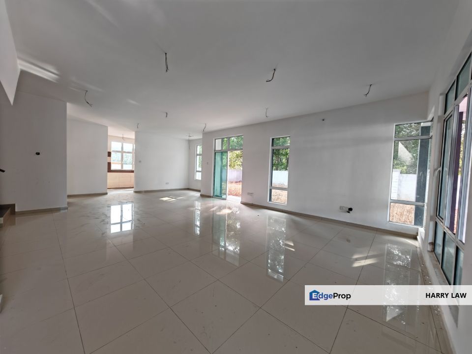 Melaka Baru batu berendam Taman Enggang Super Corner Semi D 9,030sqf freehold non bumi , Melaka, Batu Berendam