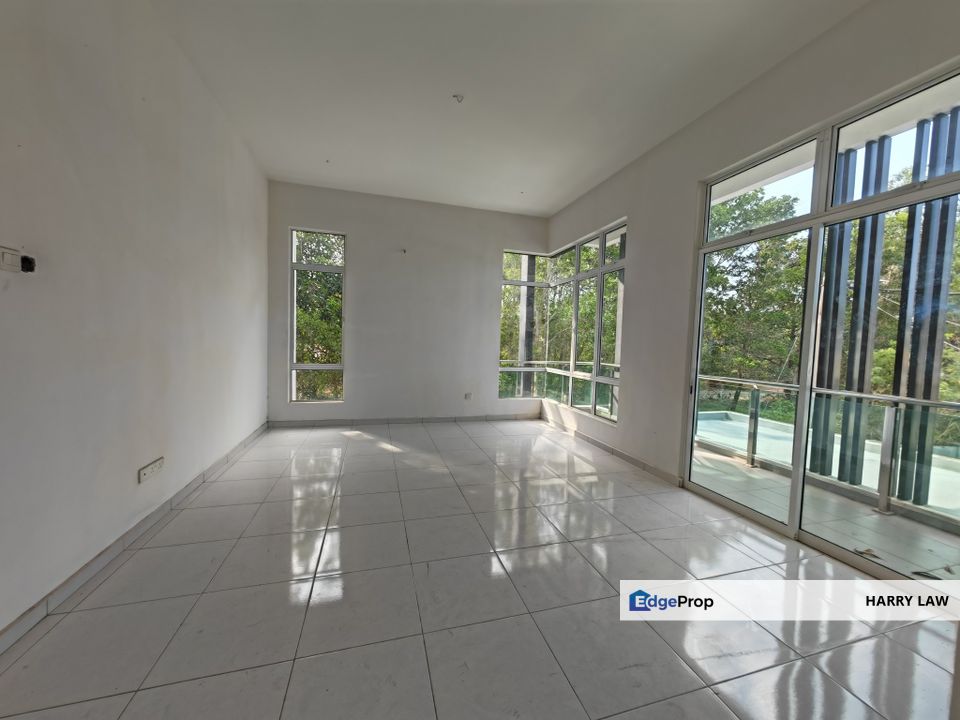 Melaka Baru & batu berendam Taman Enggang Super Corner Semi D 9,030sqf freehold non bumi , Melaka, Batu Berendam