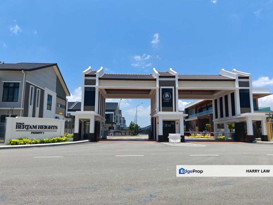  Desa Bertam / Cheng Bertam Height Freehold 22x80 Double Storey Terrace Gated Guarded club house non bumi, Melaka, Cheng