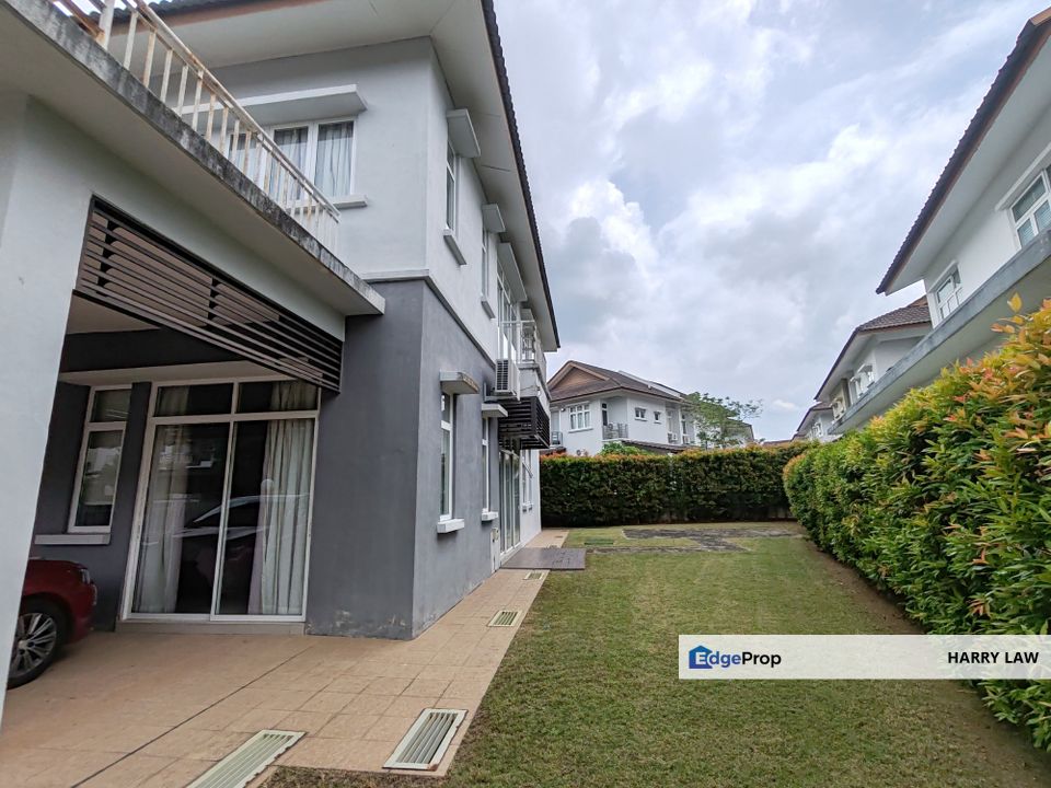 Ayer Keroh / country villas Tiara Ville Melaka Golf & Country Club Double Storey Semi D 40x80 non bumi for sell, Melaka, Bemban