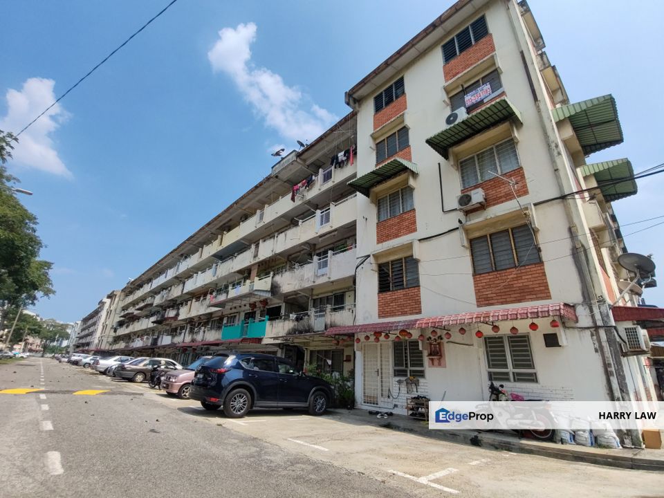 Taman anika & kampung lapan lorong pandan first floor 2 bed 1 bath non Bumi for sell , Melaka, Melaka Tengah