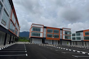 Baki, Jalan Kuching-Serian