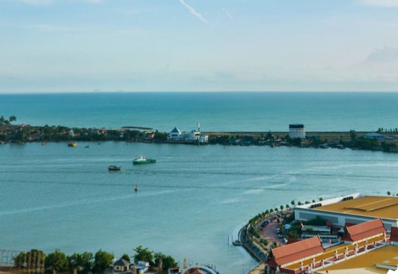 Terengganu Beach Front Service Suites