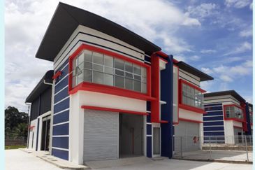 Ready Move In Industrial Warehouse at 13th Mile Kuching for Sale