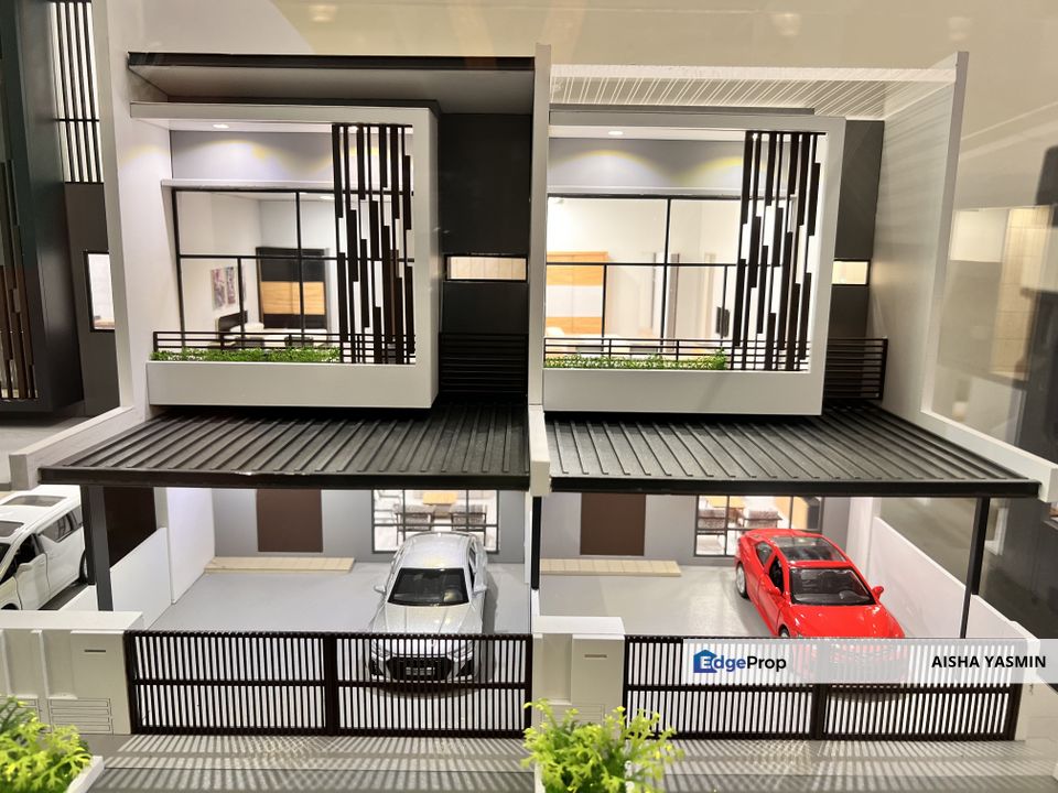 Double Storey with Swimming Pool GATED GUARDED MELROSE Residence at Kota Samarahan For Sale, Sarawak, Kota Samarahan