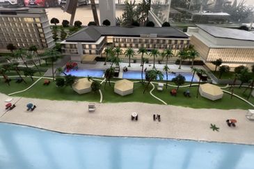 TorQuay @Roxy Sematan