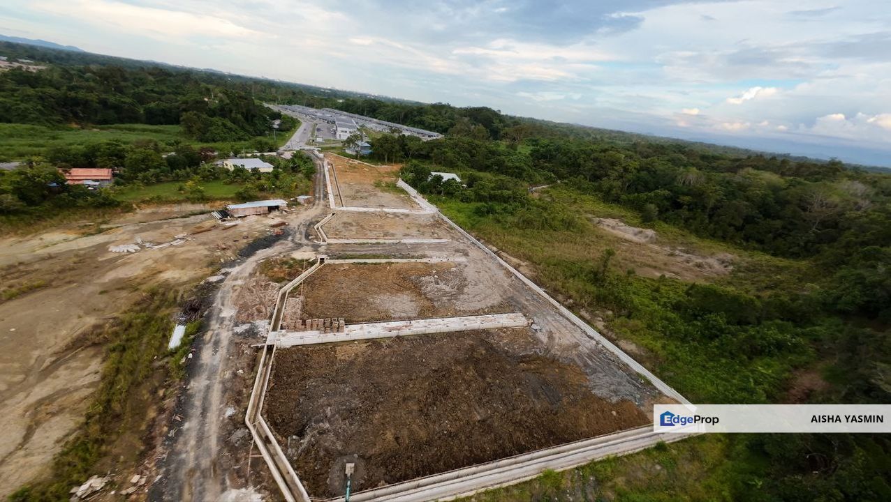 New Mix Zone SEMI DETACHED Single Storey HYDE PARK at Sungai Tengah Matang For Sale, Sarawak, Kuching