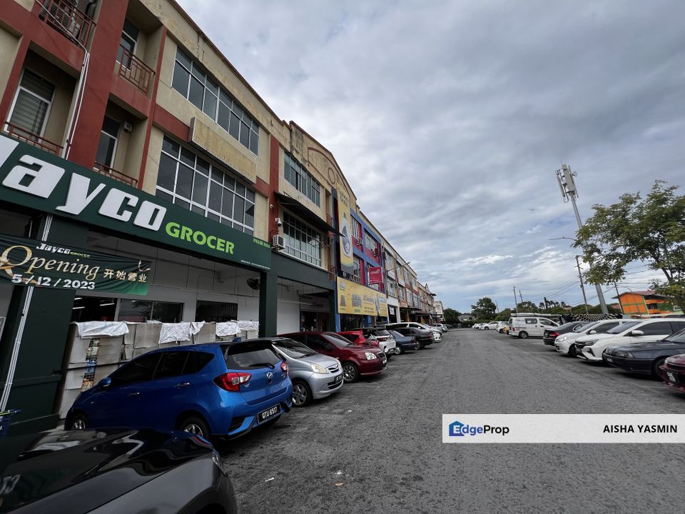 Three Storey Shophouse Facing Main Road near School at Jalan Semarak, Petra Jaya For Rent, Sarawak, Kuching