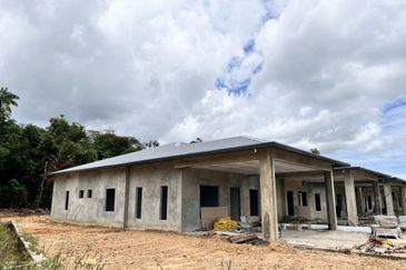 Holmes Avenue @Matang