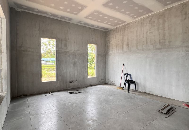 Holmes Avenue @Matang