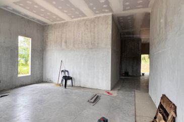 Holmes Avenue @Matang