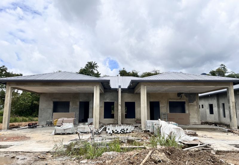 Holmes Avenue @Matang