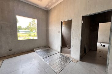 Holmes Avenue @Matang