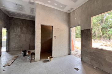 Holmes Avenue @Matang