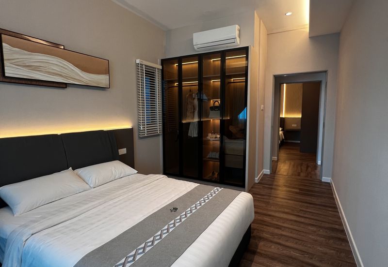 Oakland Condominium @Stapok