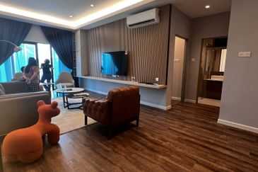 Oakland Condominium @Stapok