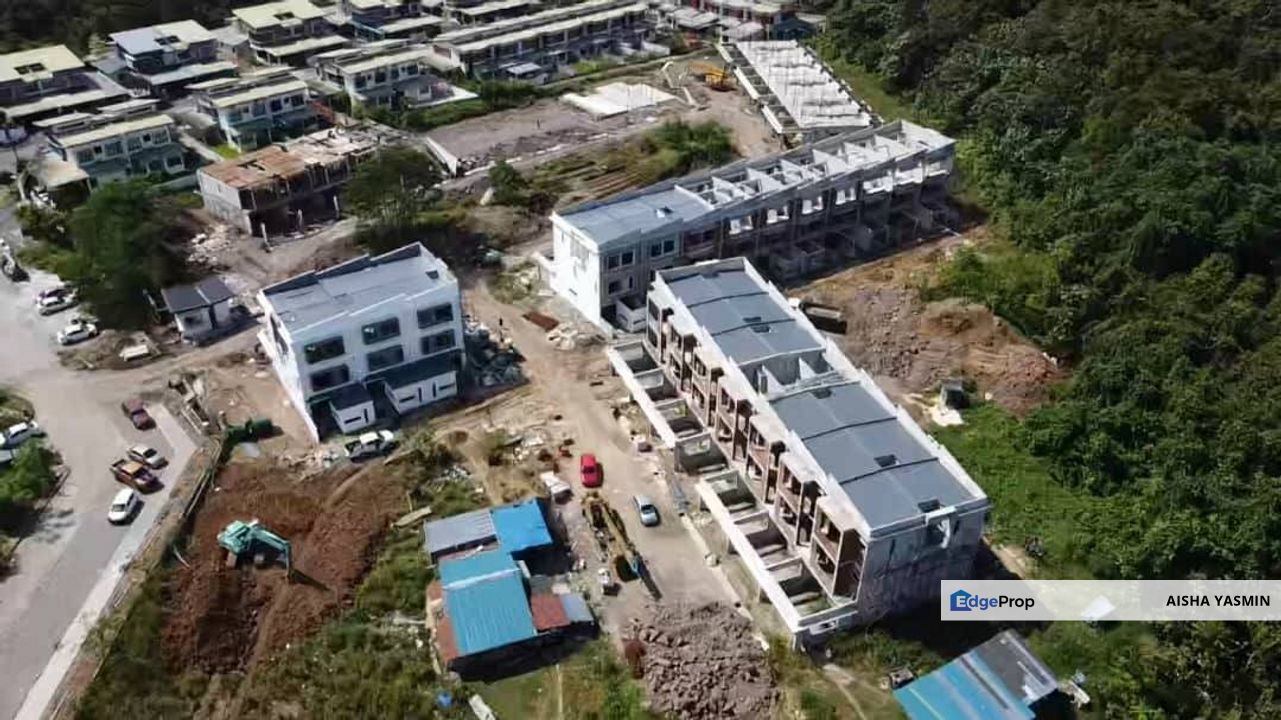 Modern Designer Touch, Estate 84 Townhouse at Siburan for Sale, Sarawak, Kuching