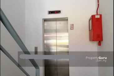 Pusat Komersial Equine