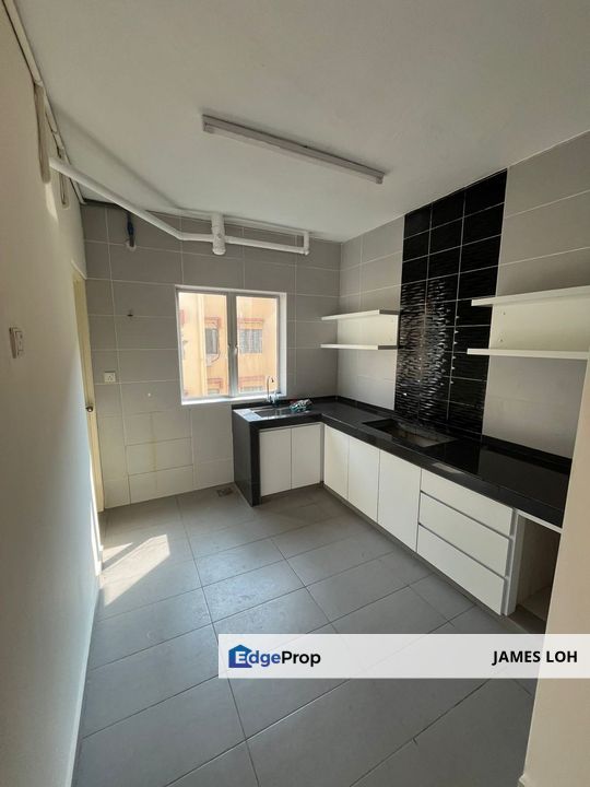 Goodyear Court 3 - New paint & Renovated unit for Sale, Selangor, USJ