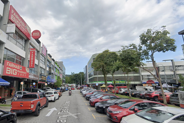 Medan Niaga Tasik Damai