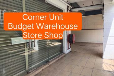 Corner Unit Small Warehouse Storage Shop Taman Kinrara Town Oug Puchong Jaya Old Klang