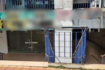 Corner Unit Small Warehouse Storage Shop Taman Kinrara Town Oug Puchong Jaya Old Klang