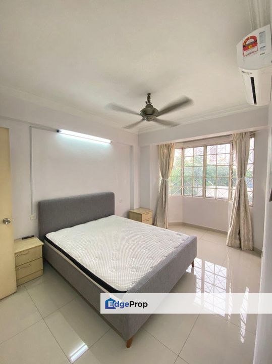 KELANA D'PUTERA, KELANA JAYA, TWO CAR PARK, FULLY RENO, BELOW MARKET, Selangor, Kelana Jaya