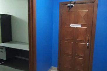 Subang jaya, Subang Jaya USJ 21, Main Place Intermediate Shop for sale